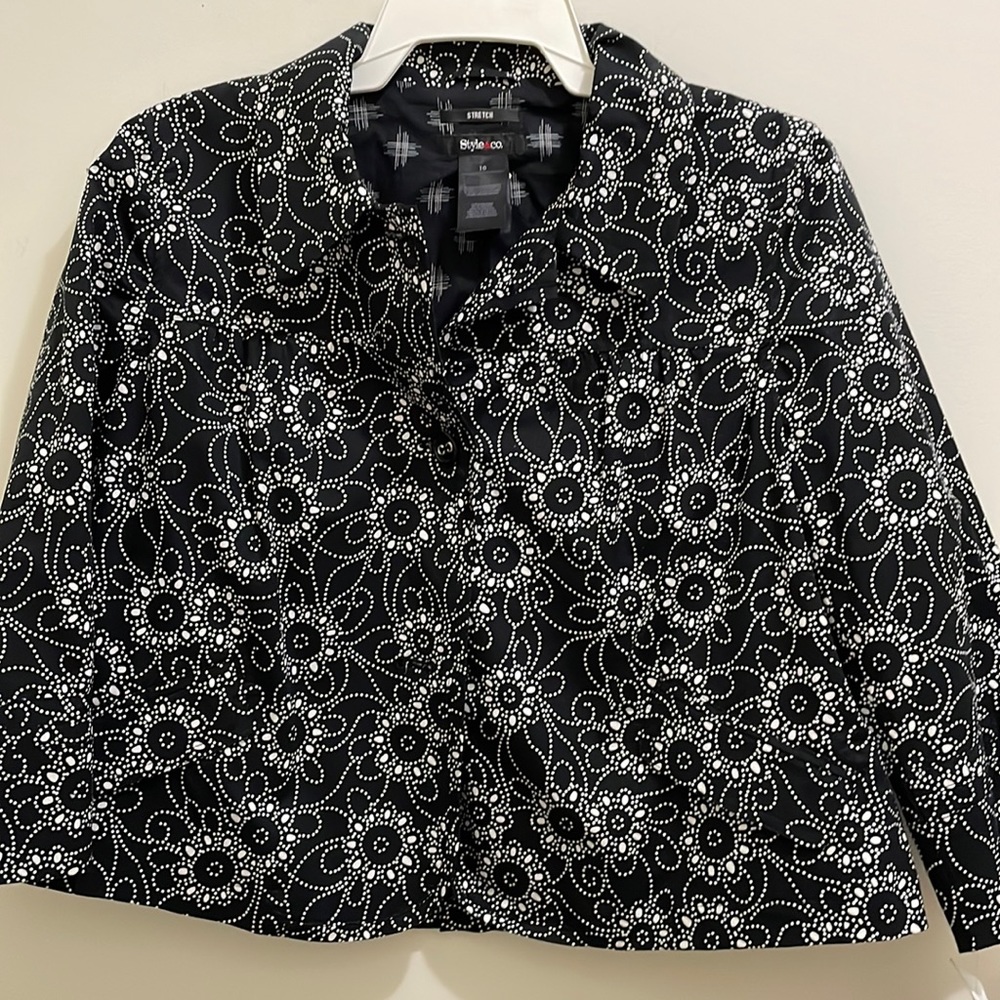 Style & Co. Black White floral print jacket (sz 10)